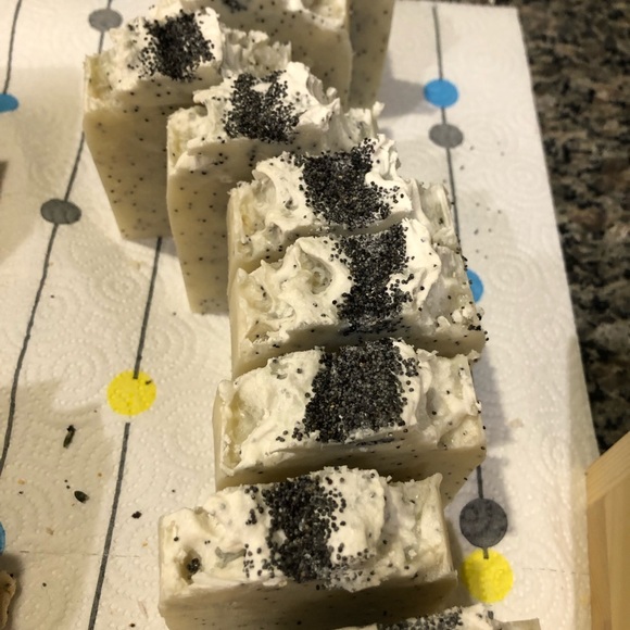 2 for $15 🧼 Handmade SOAP (new, various fragrances) 💐🍁 - Picture 11 of 16